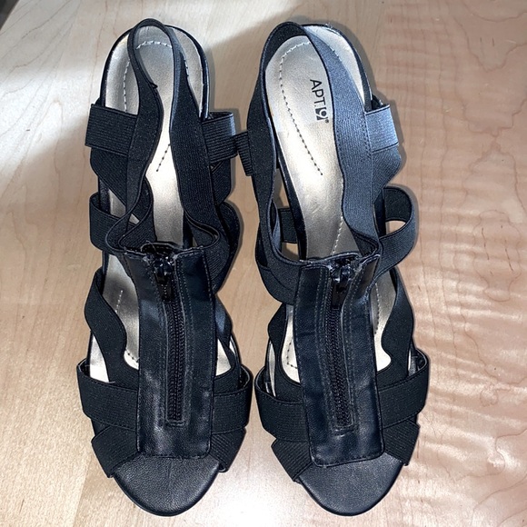 apt. 9 Norma Black Heels - Picture 3 of 7